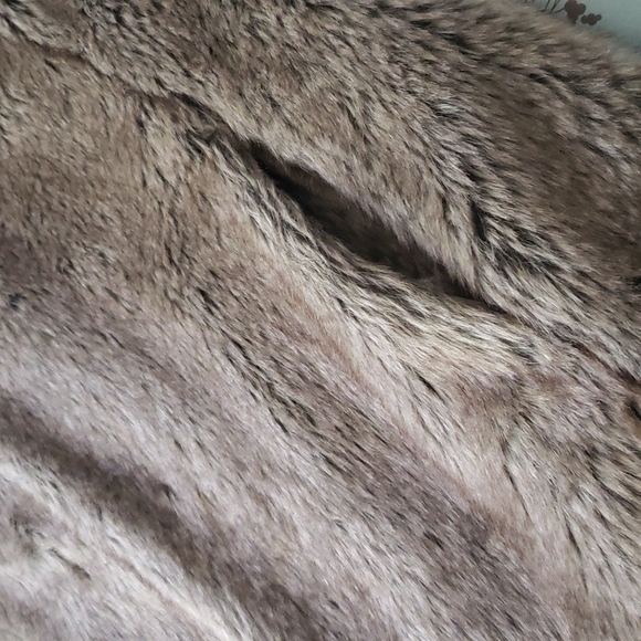 ALDO Faux Fur Vest - Black - Picture 7 of 9